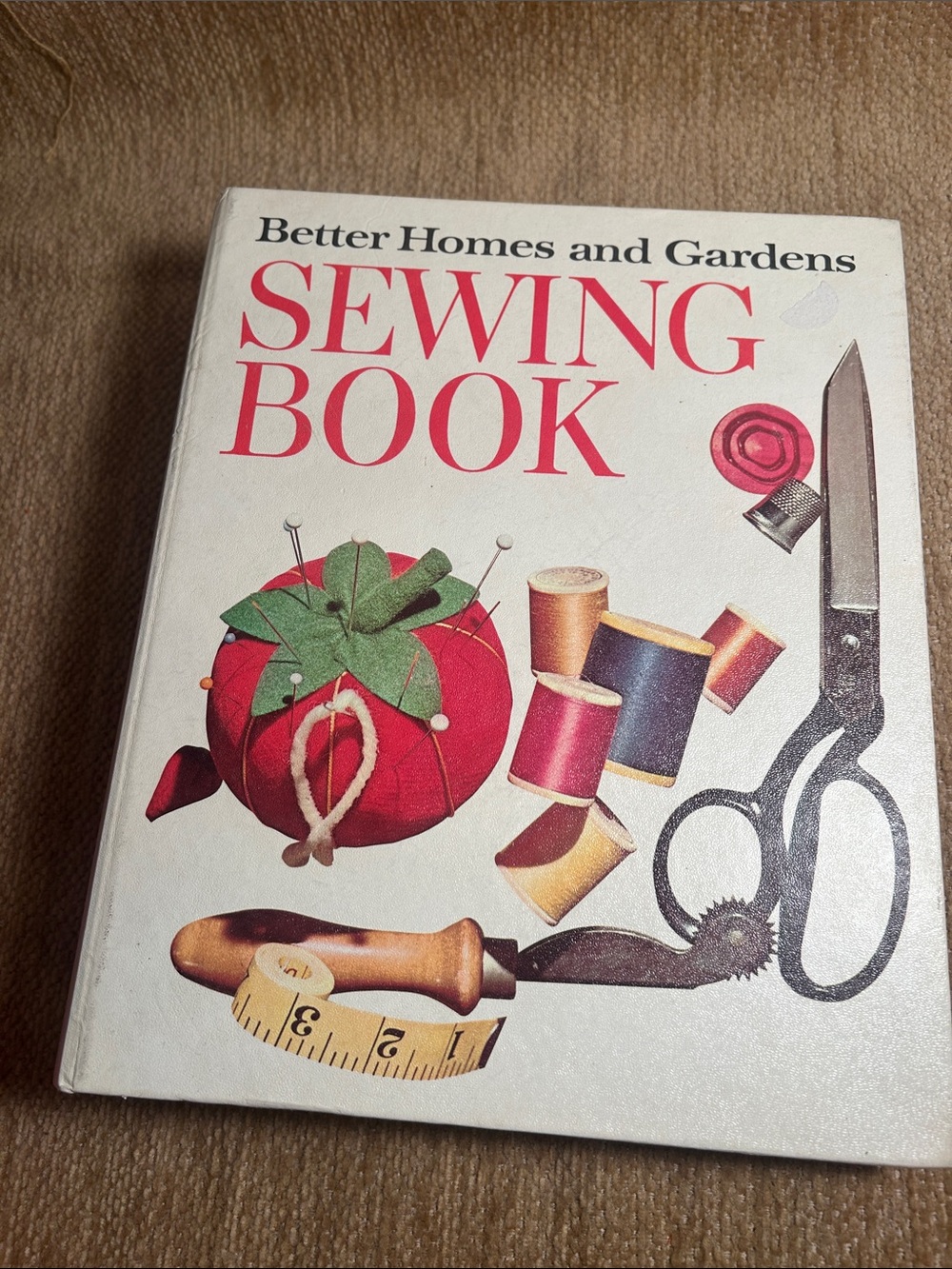 Better Homes And Gardens Sewing Book โ White Cover with Red and Green Accents